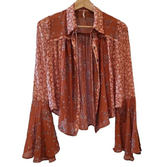 Free People bohemian blouse floral print button-up bell sleeves flowy feminine - Picture 2 of 11